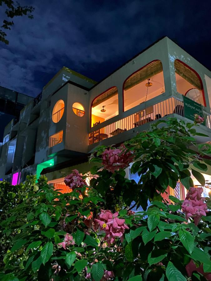 Crossroads Hostel 1980 Майсур Экстерьер фото